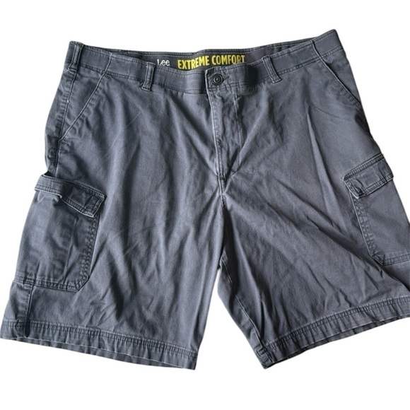 Men’s Lee Extreme Comfort cargo shorts-gray-size 40-zipper fly-6 pockets - Picture 1 of 10